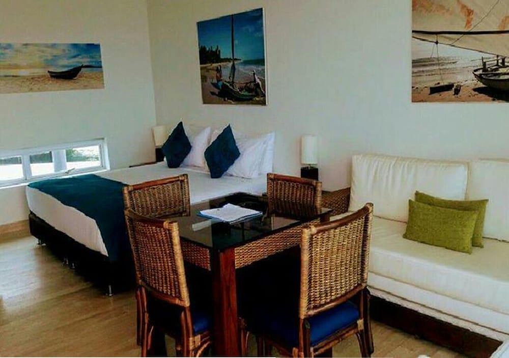 marina puerto velero