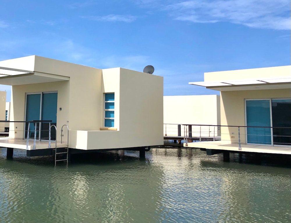 marina puerto velero