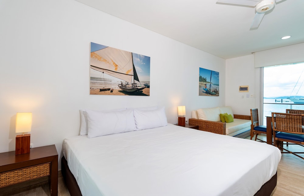 marina puerto velero