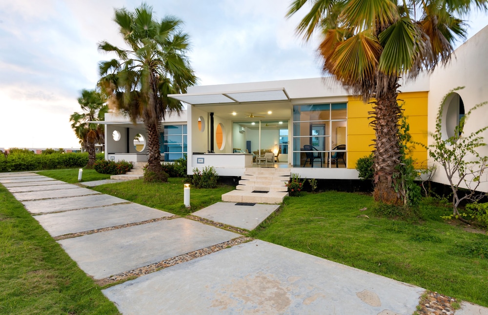 marina puerto velero