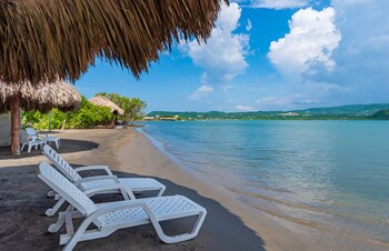 marina puerto velero