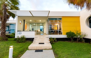 marina puerto velero