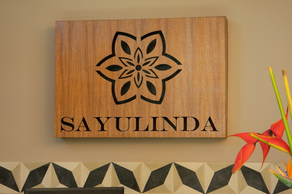sayulinda hotel