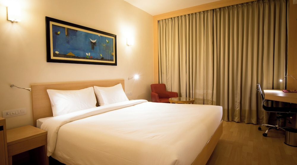 red fox hotel trichy