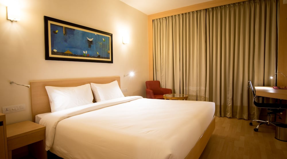 red fox hotel trichy