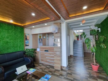 Satovari Pride,Kangra>>Dharamshala,3 star