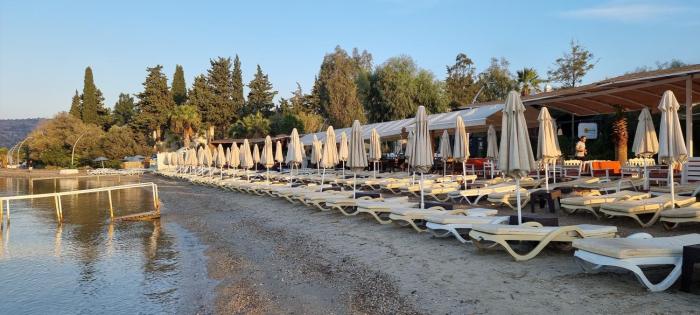 manuela hotel