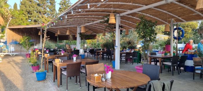 manuela hotel