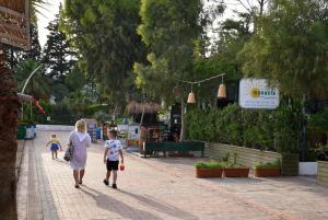 manuela hotel