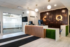 comfort suites kingston central