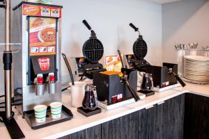 comfort suites kingston central