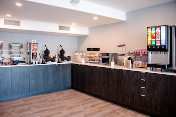 comfort suites kingston central