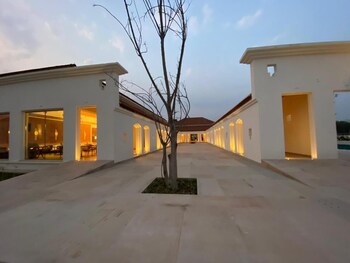 Marasa Sarovar Premiere Bodhgaya,Bodhgaya>>Bodh Gaya,4 star