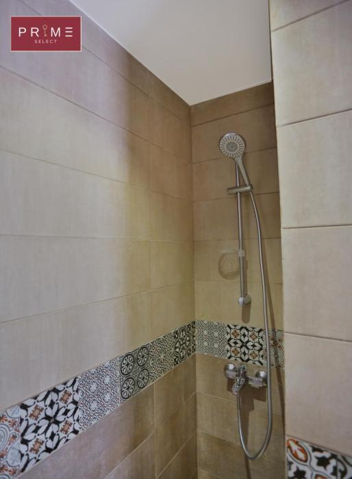 prime select point 90 mall