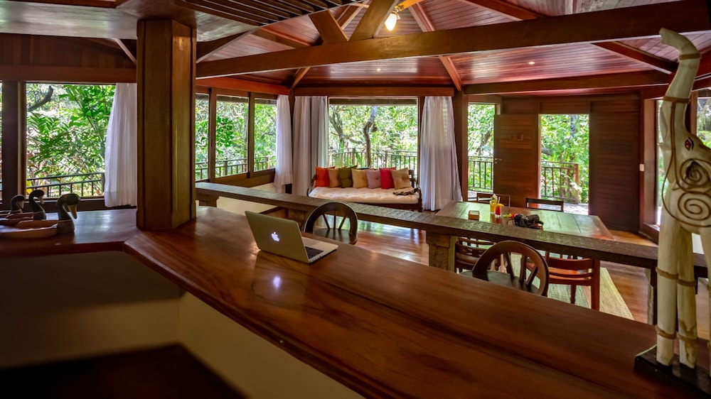 sombra e agua fresca resort