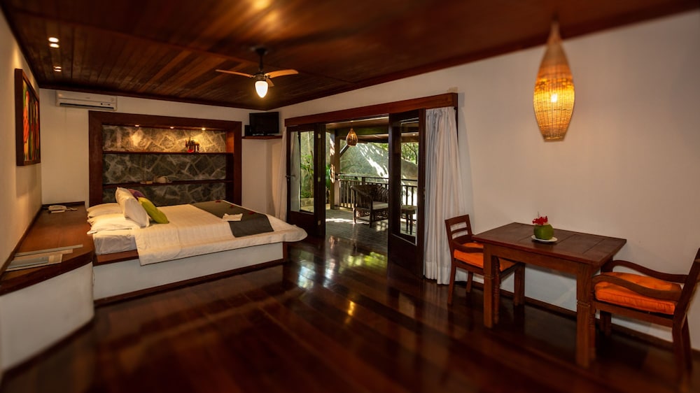 sombra e agua fresca resort