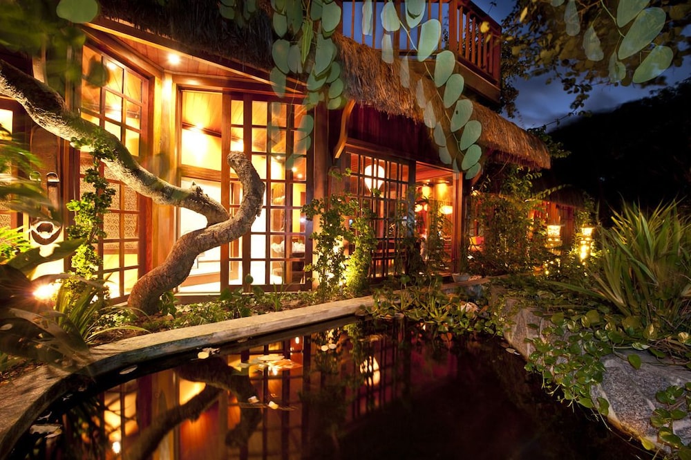 sombra e agua fresca resort