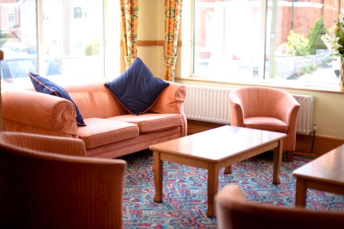 riviera hotel and holiday apartments