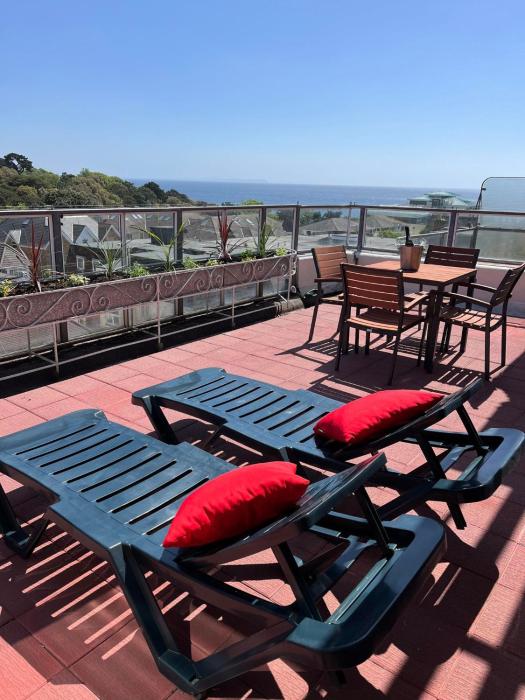 riviera hotel and holiday apartments