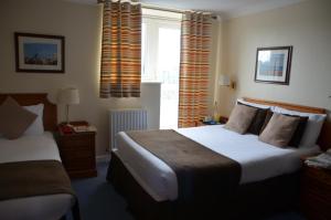 riviera hotel and holiday apartments