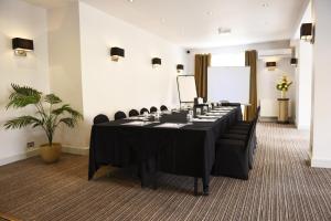 riviera hotel and holiday apartments