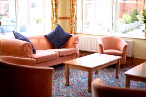 riviera hotel and holiday apartments