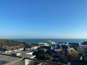 riviera hotel and holiday apartments