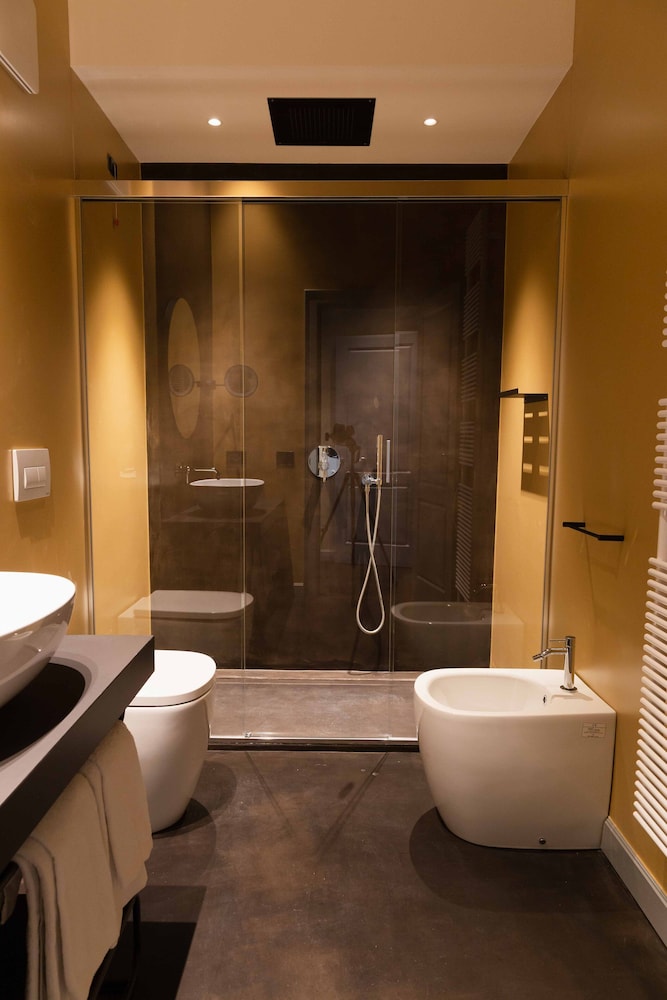 vis urban suites and spa