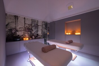vis urban suites and spa