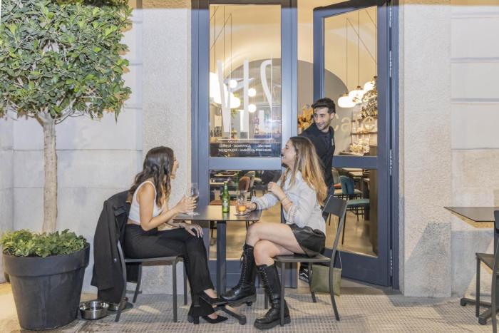 vis urban suites and spa