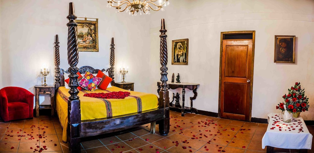 hotel casa antigua