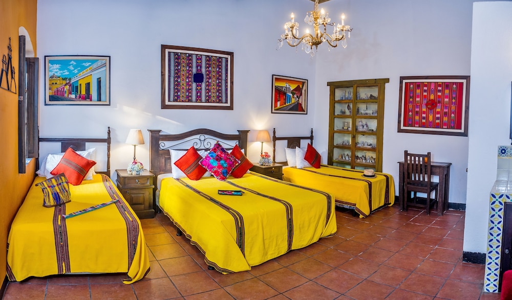 hotel casa antigua