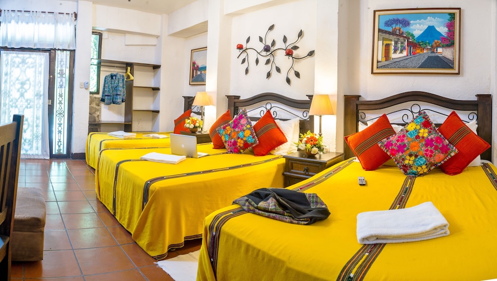hotel casa antigua