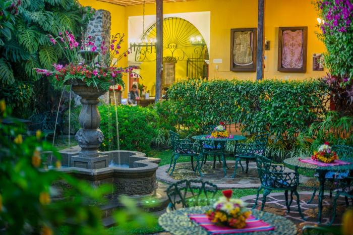 hotel casa antigua