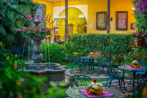 hotel casa antigua