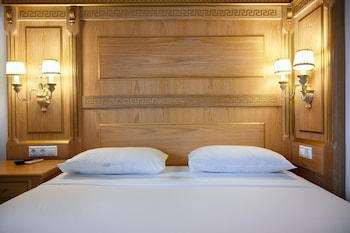 greek pride seafront hotel