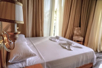 greek pride seafront hotel