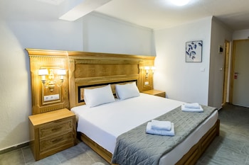 greek pride seafront hotel