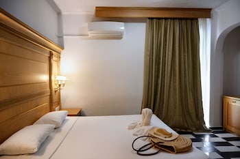 greek pride seafront hotel