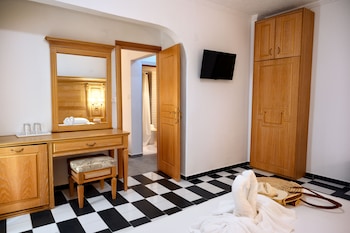 greek pride seafront hotel