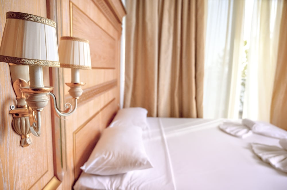 greek pride seafront hotel