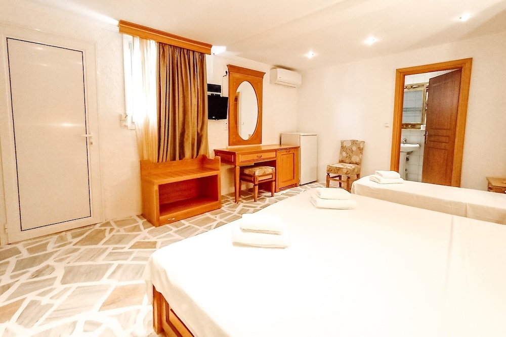 greek pride seafront hotel