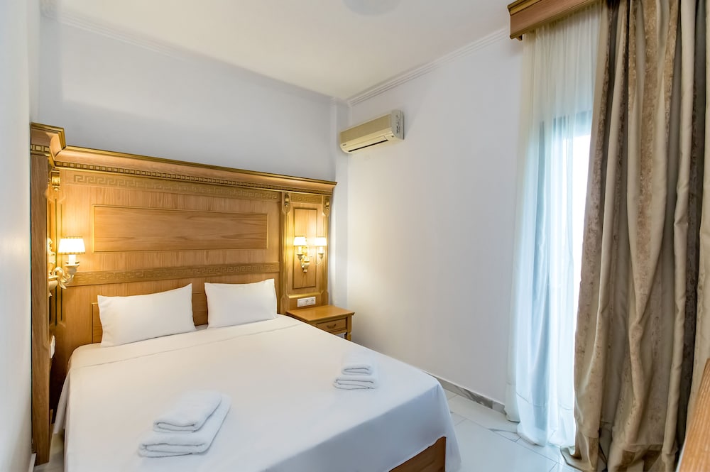 greek pride seafront hotel