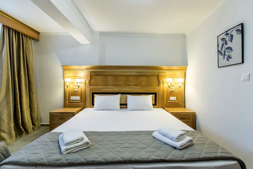 greek pride seafront hotel