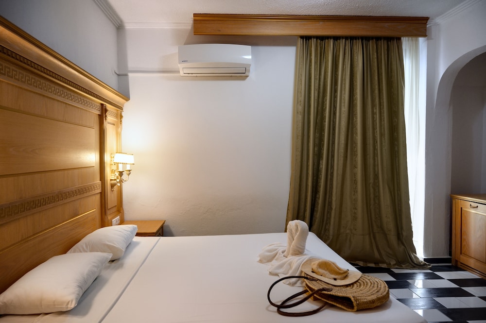 greek pride seafront hotel