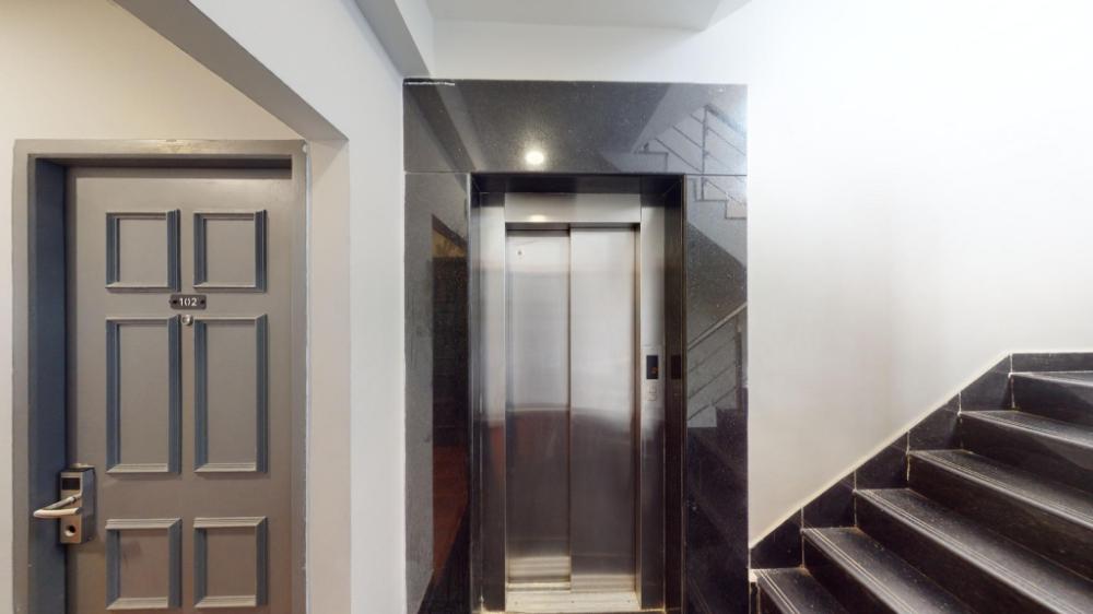 upar hotels thoraipakkam omr