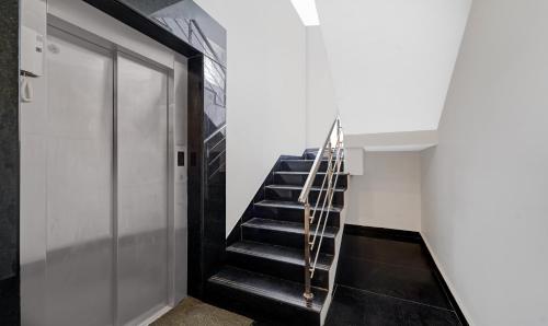 upar hotels thoraipakkam omr