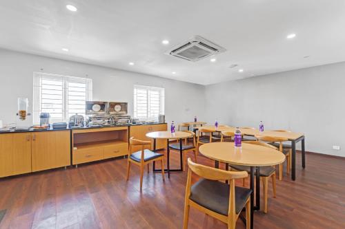 upar hotels thoraipakkam omr