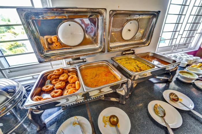 upar hotels thoraipakkam omr