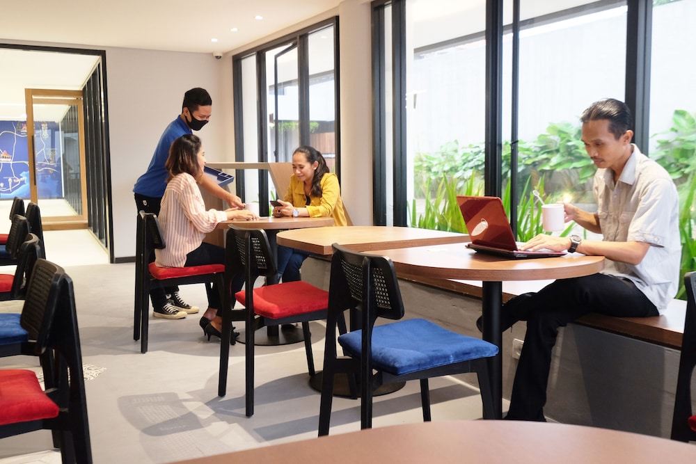 hotel youstay semarang